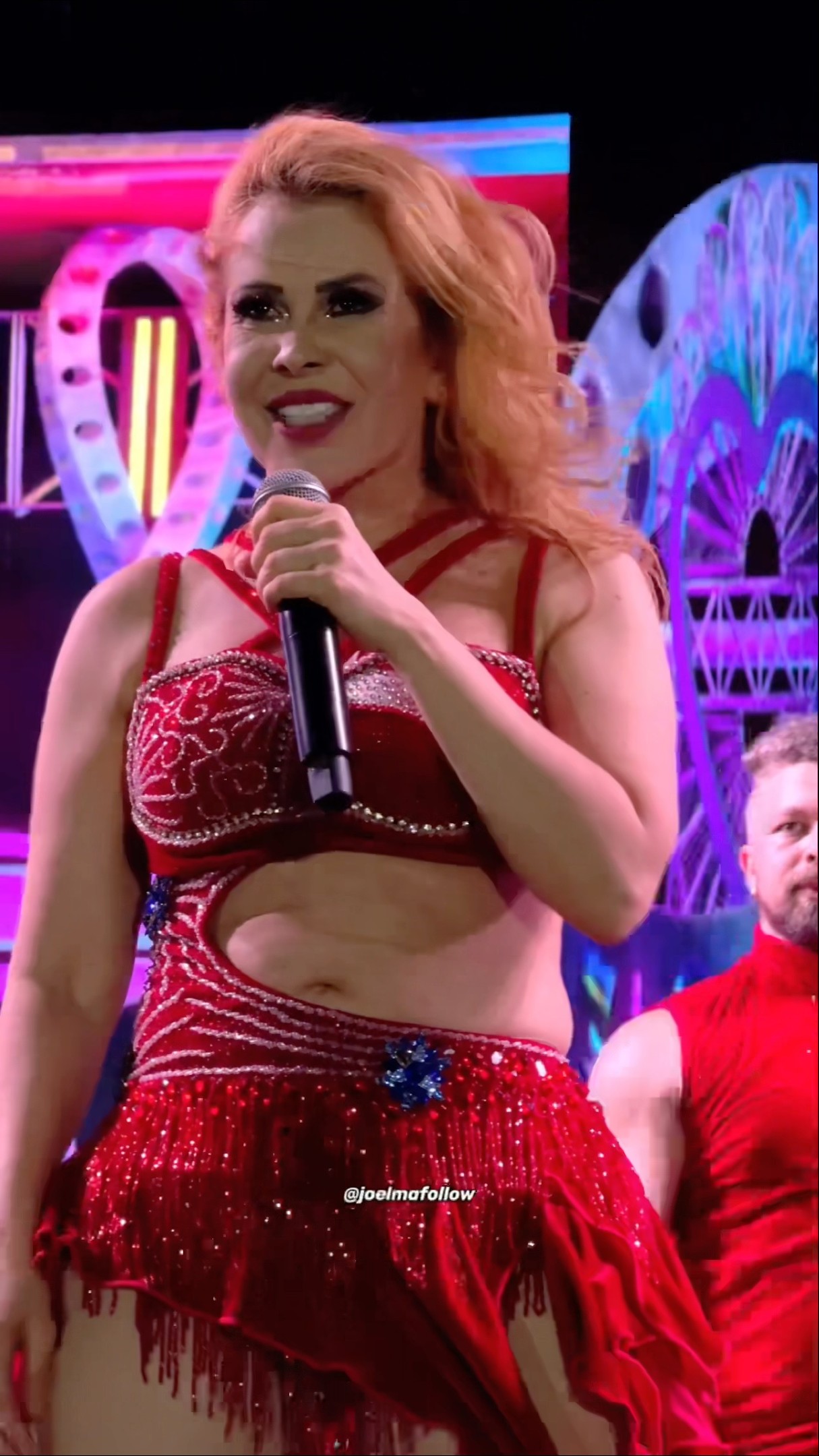 Joelma cantando Tchau pra Você